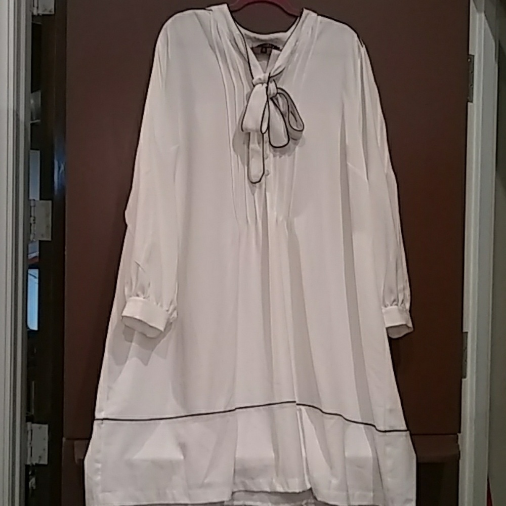 Eloqui Dress